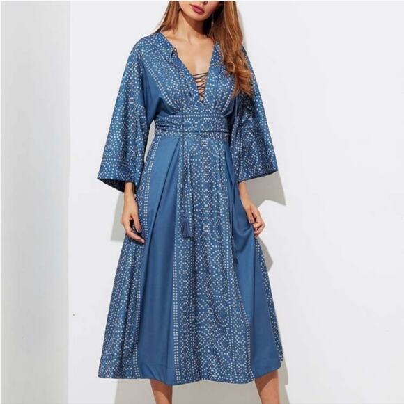 Free People Dresses & Skirts - Free People Blue Boho Wide Sleeve Midi Dress